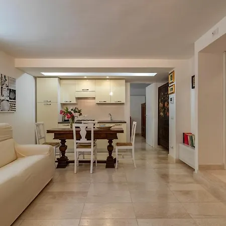 Charming Seafront With Garden And Patio * Fertilia